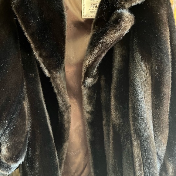Metzger group faux fur coat - Picture 7 of 9